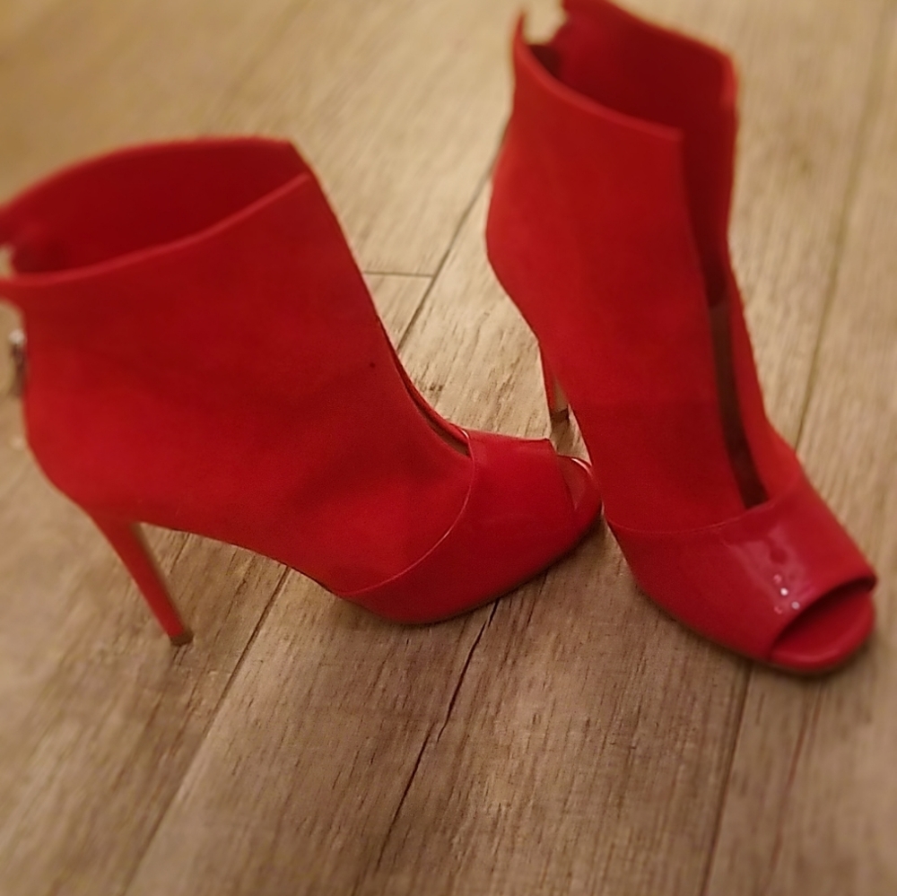 Guess red Booties